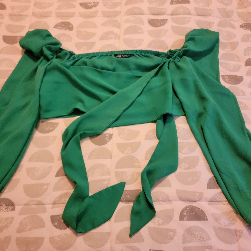 Brand new Kelly Green off the shoulder crop top